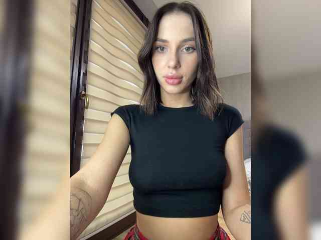 BabyDarii Sex Cam Show