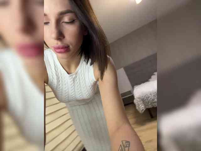 BabyDarii Sex Cam Show