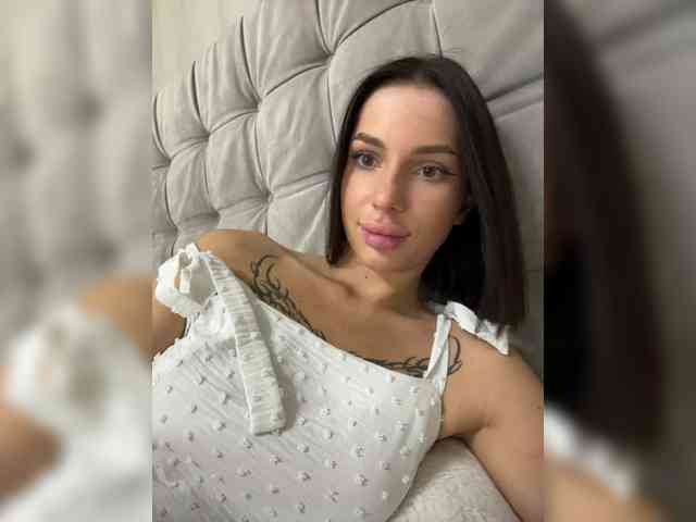 BabyDarii Live Webcam on BongaCams