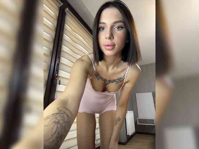 BabyDarii webcam