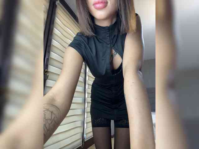BabyDarii Sex Cam Show