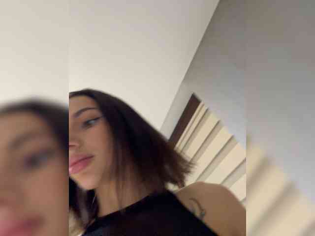 BabyDarii webcam