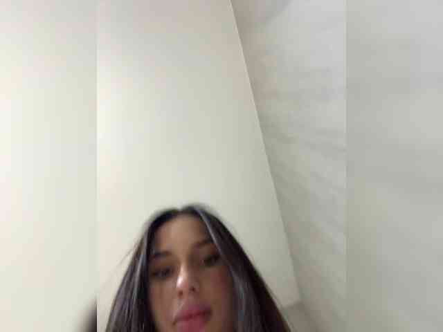 BabyDarii webcam