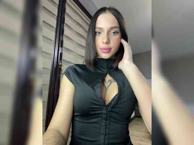 BabyDarii Sex Cam Show