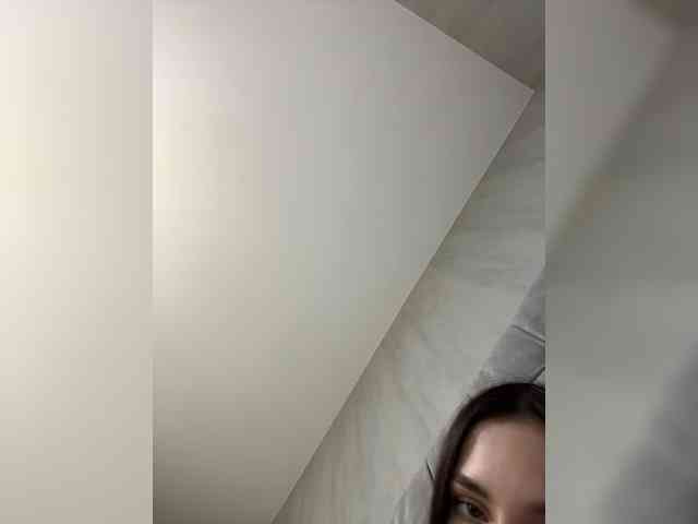 BabyDarii webcam