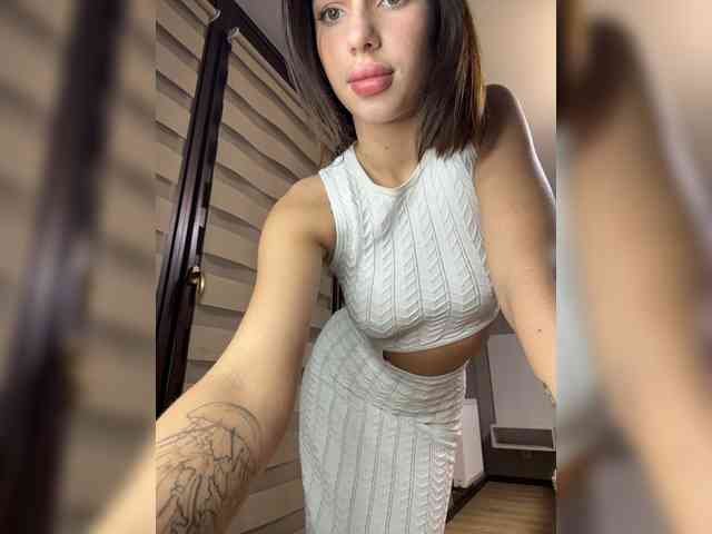 BabyDarii Sex Cam Show
