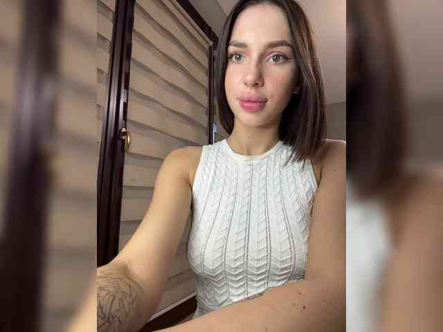 BabyDarii Sex Cam Show