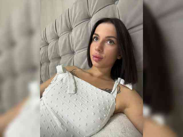 BabyDarii Live Webcam on BongaCams
