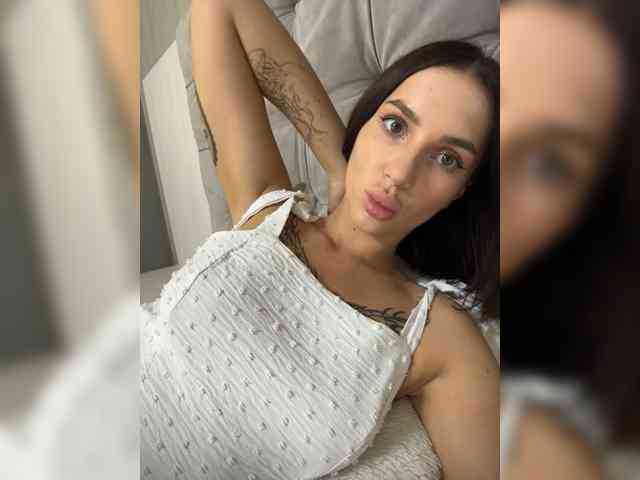 BabyDarii webcam