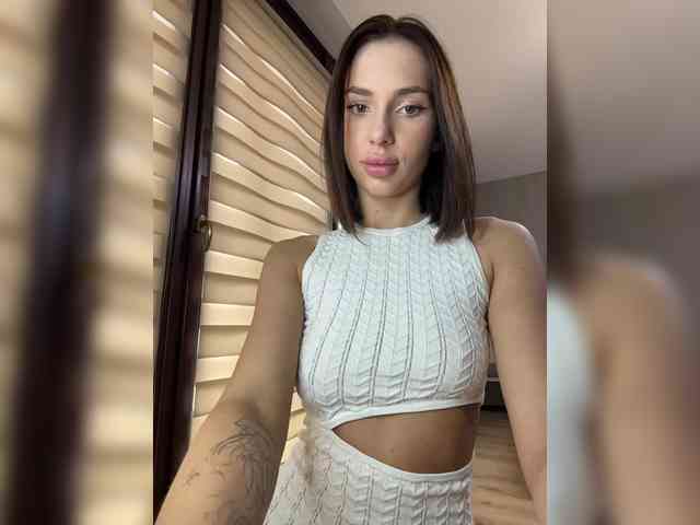 BabyDarii Sex Cam Show
