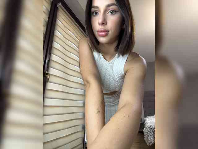 BabyDarii Sex Cam Show