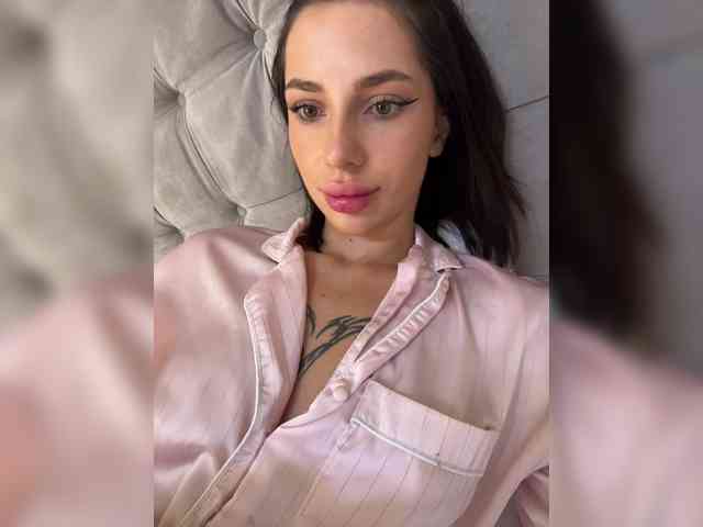 BabyDarii webcam