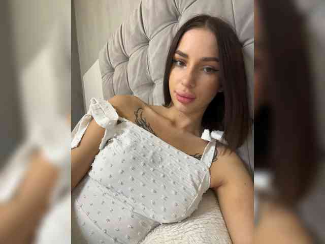 BabyDarii Sex Cam Show