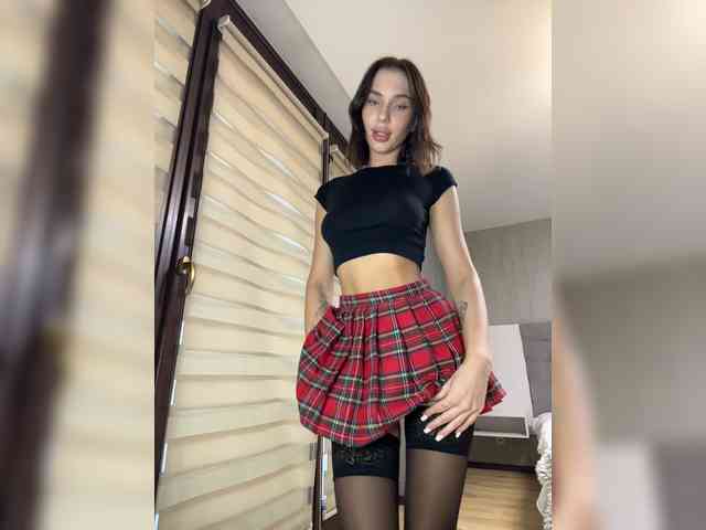 BabyDarii Sex Cam Show