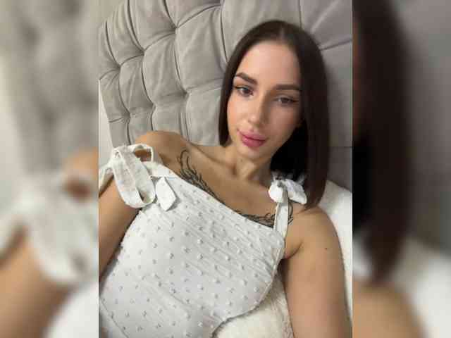 BabyDarii Sex Cam Show
