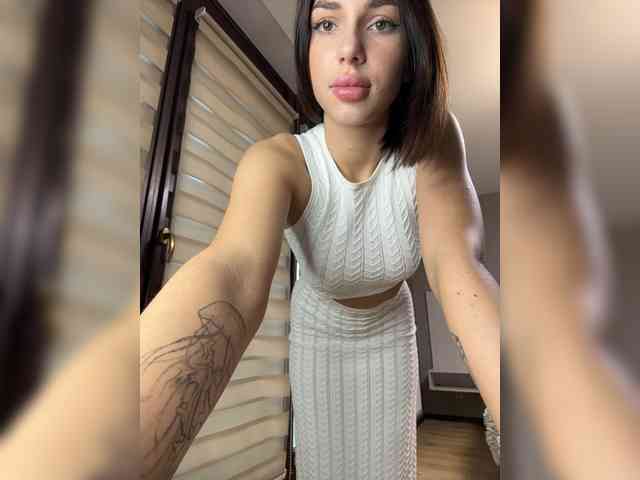 BabyDarii Sex Cam Show