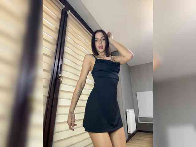 BabyDarii Sex Cam Show