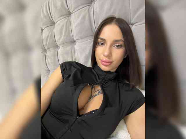 BabyDarii Sex Cam Show