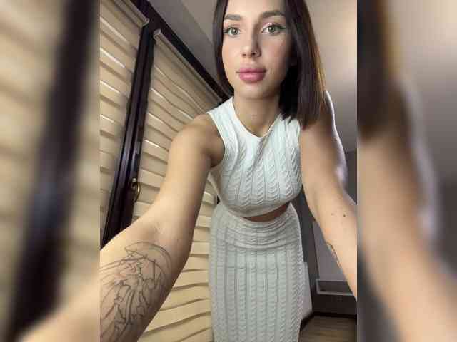 BabyDarii Sex Cam Show
