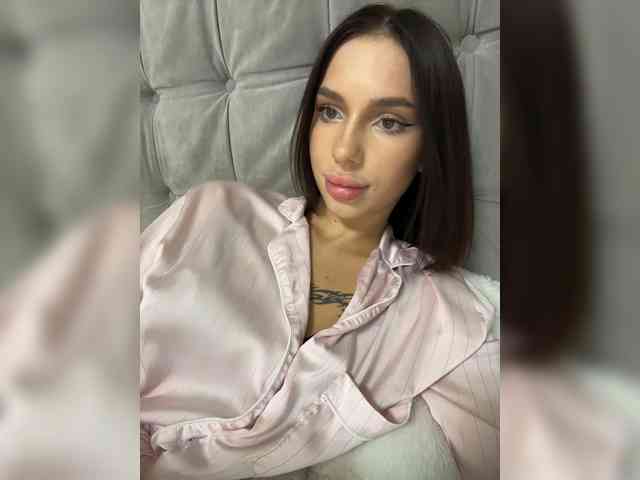 BabyDarii Live Webcam on BongaCams