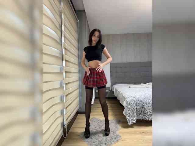 BabyDarii Sex Cam Show