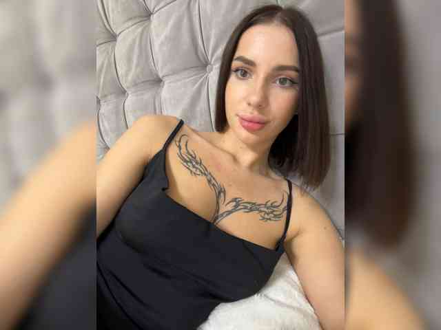 BabyDarii Sex Cam Show