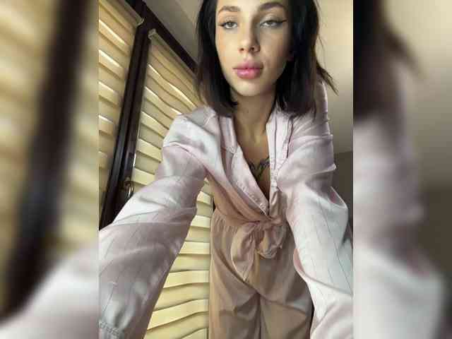 BabyDarii webcam