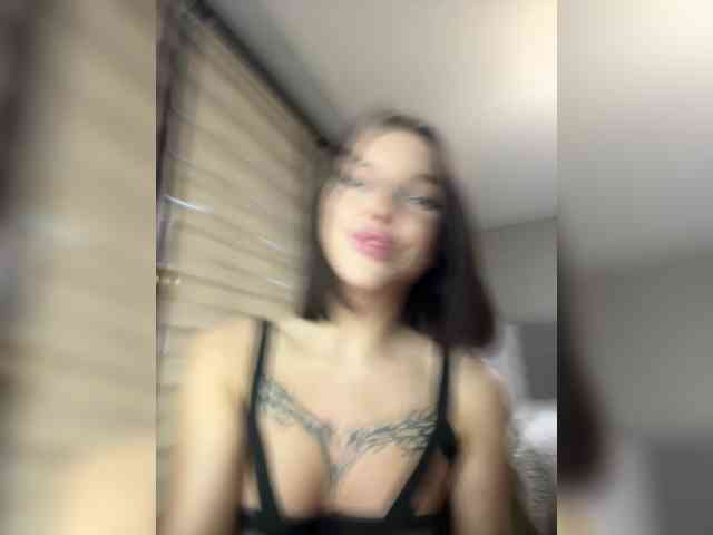 BabyDarii webcam