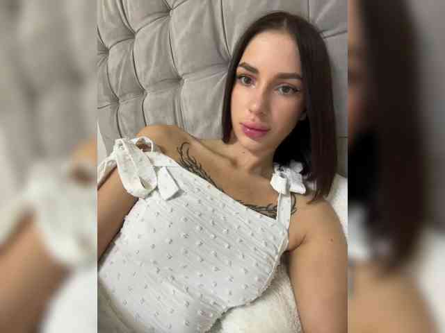 BabyDarii Sex Cam Show