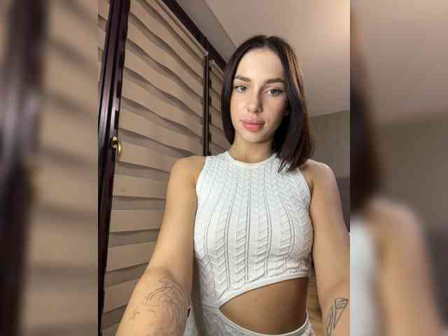 BabyDarii Sex Cam Show