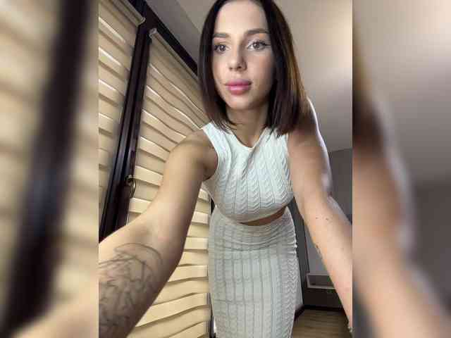 BabyDarii Sex Cam Show