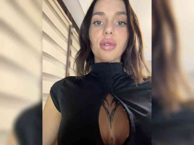 BabyDarii Sex Cam Show