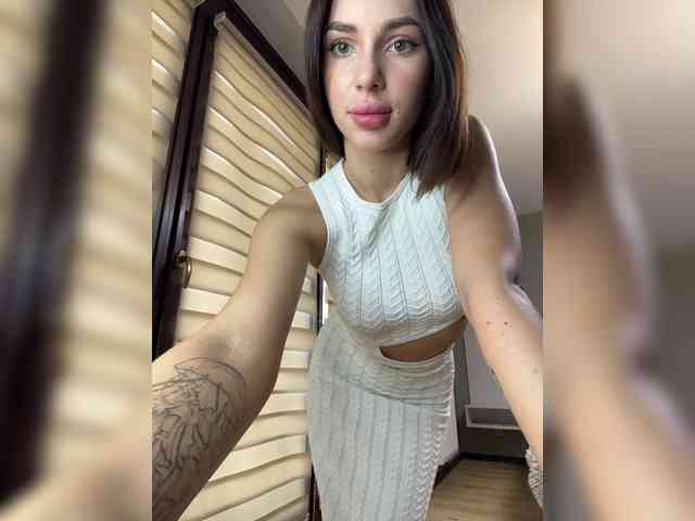 BabyDarii Sex Cam Show