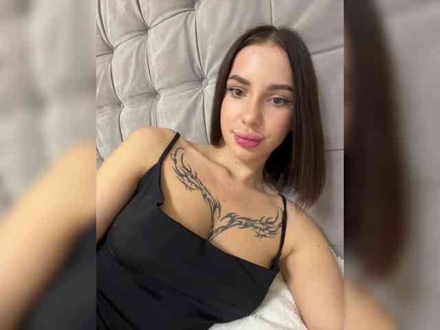 BabyDarii Sex Cam Show