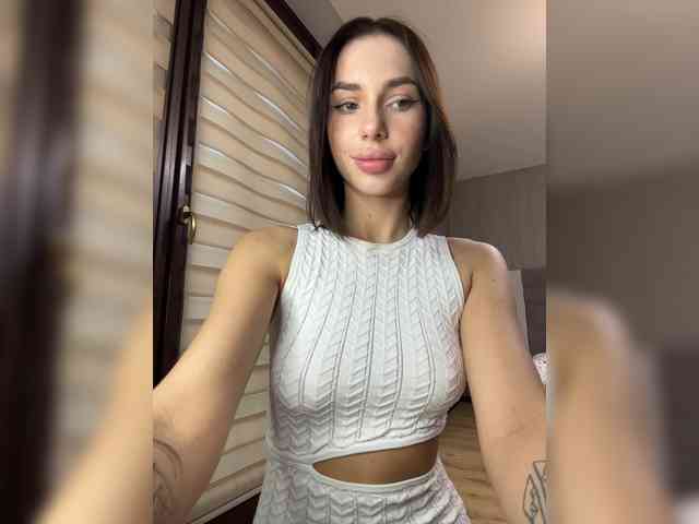 BabyDarii Sex Cam Show
