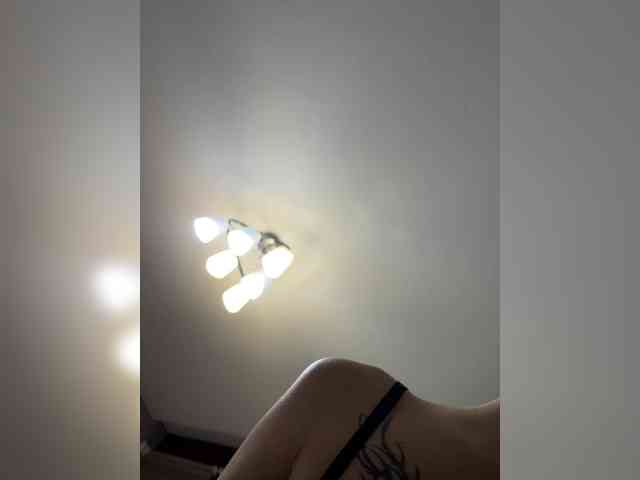 BabyDarii webcam