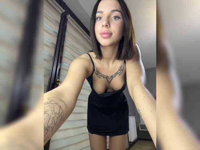 BabyDarii Sex Cam Show