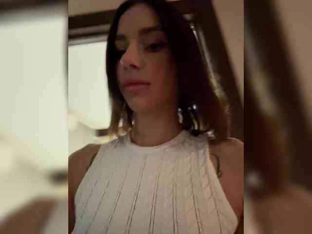 BabyDarii Sex Cam Show