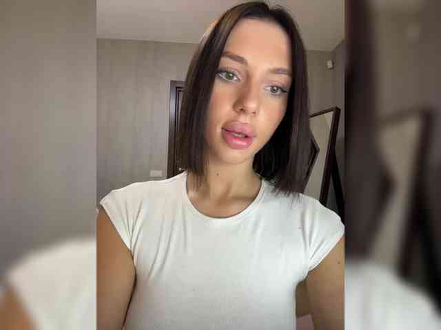 BabyDarii Live Webcam on BongaCams