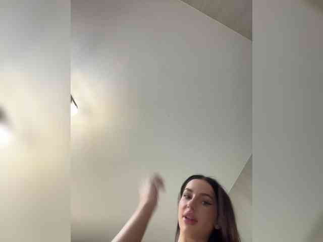 BabyDarii webcam