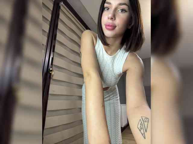 BabyDarii Sex Cam Show