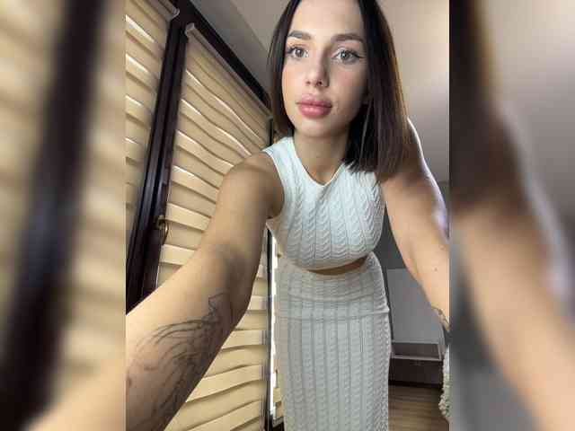 BabyDarii Sex Cam Show