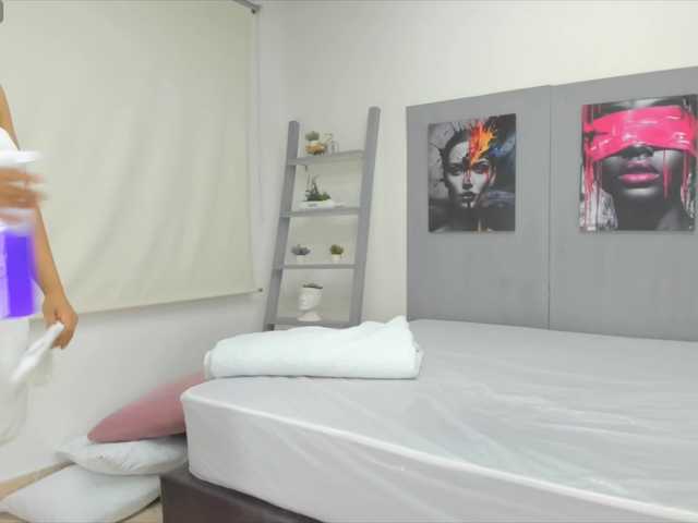 geema's BongaCams show and profile