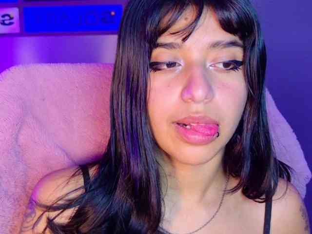 UnderBaby bongacams