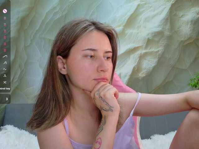 Unearthly live webcam show