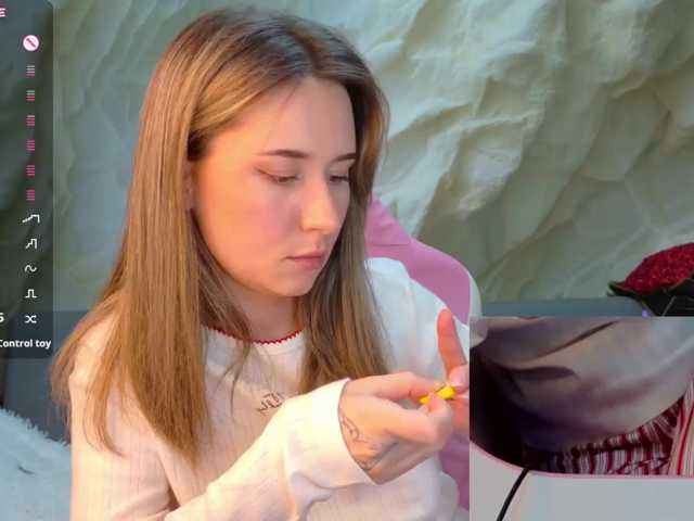 Alisa21-1 live cam on BongaCams
