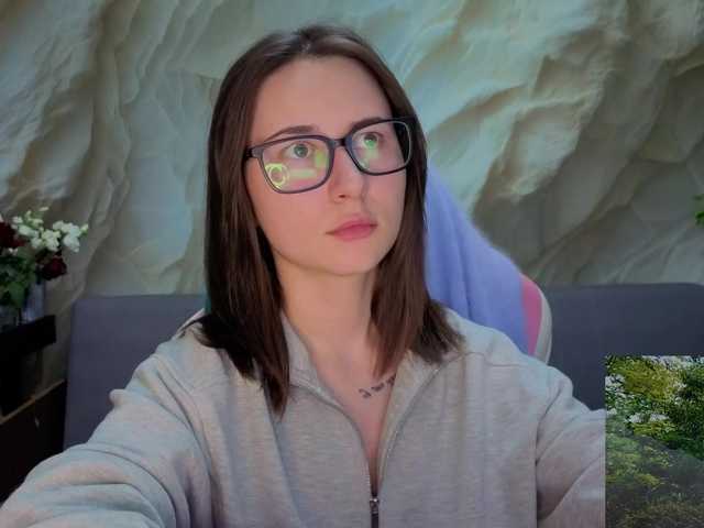 Alisa21-1 live cam on BongaCams
