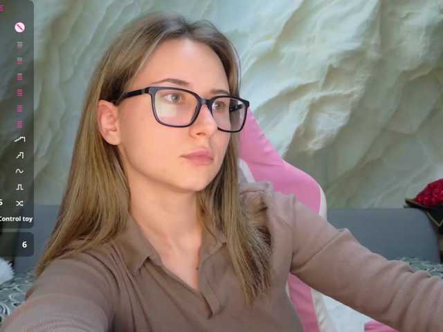 Alisa21-1, live now on BongaCams