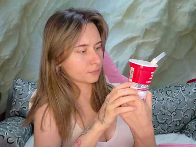 Alisa21-1 live cam on BongaCams