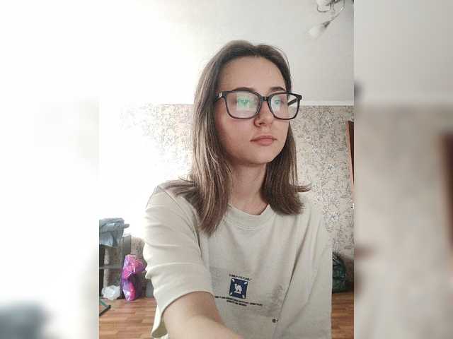 Alisa21-1 live cam on BongaCams